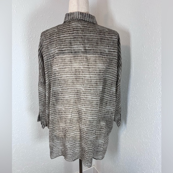 Niū Snakeskin Print 100% Cotton Lightweight Button Down - Picture 3 of 5